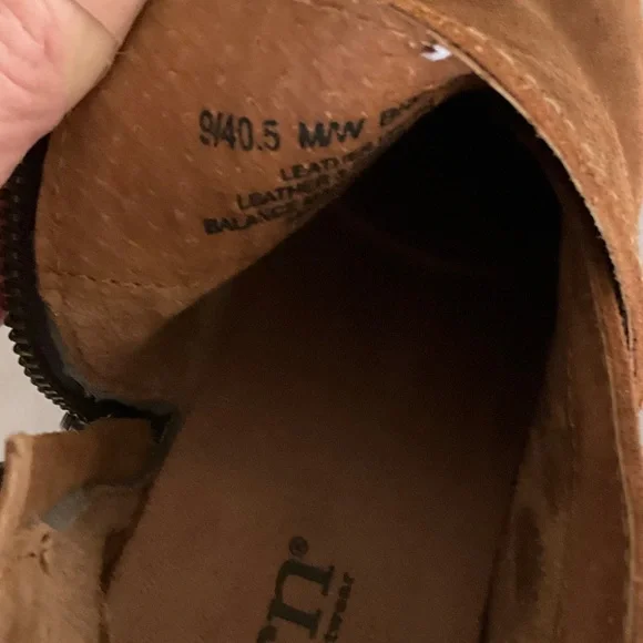 Born Chestnut Color Suede/Leather Ankle Boots size 9 - Picture 3 of 8